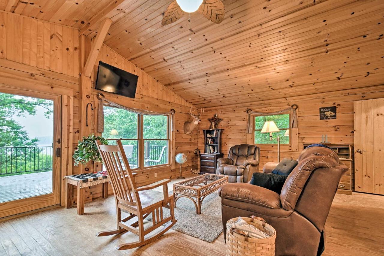 Cozy Amish Country Cabin On Shipshewana Lake! Exterior photo